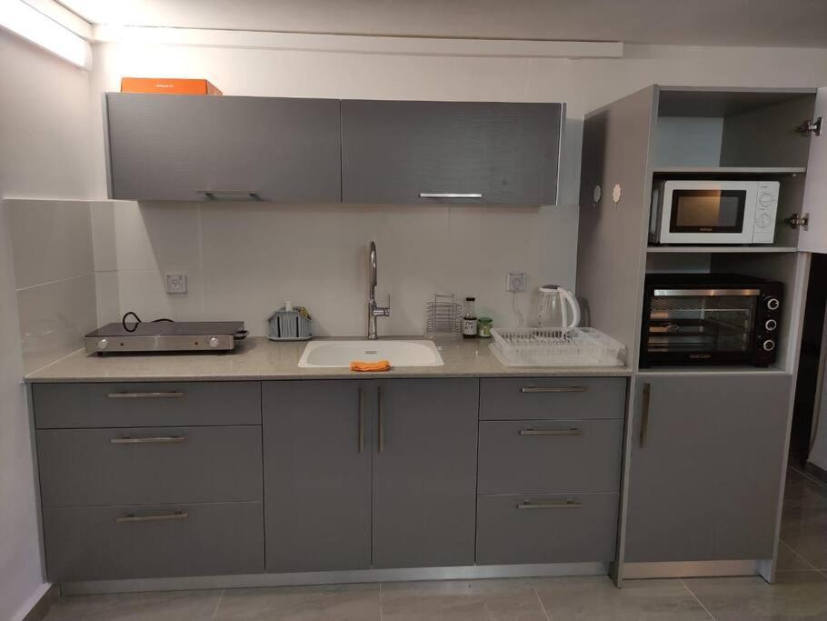 יחידת אירוח חדשה ומקסימה בכרמיאל Apartamento Exterior foto